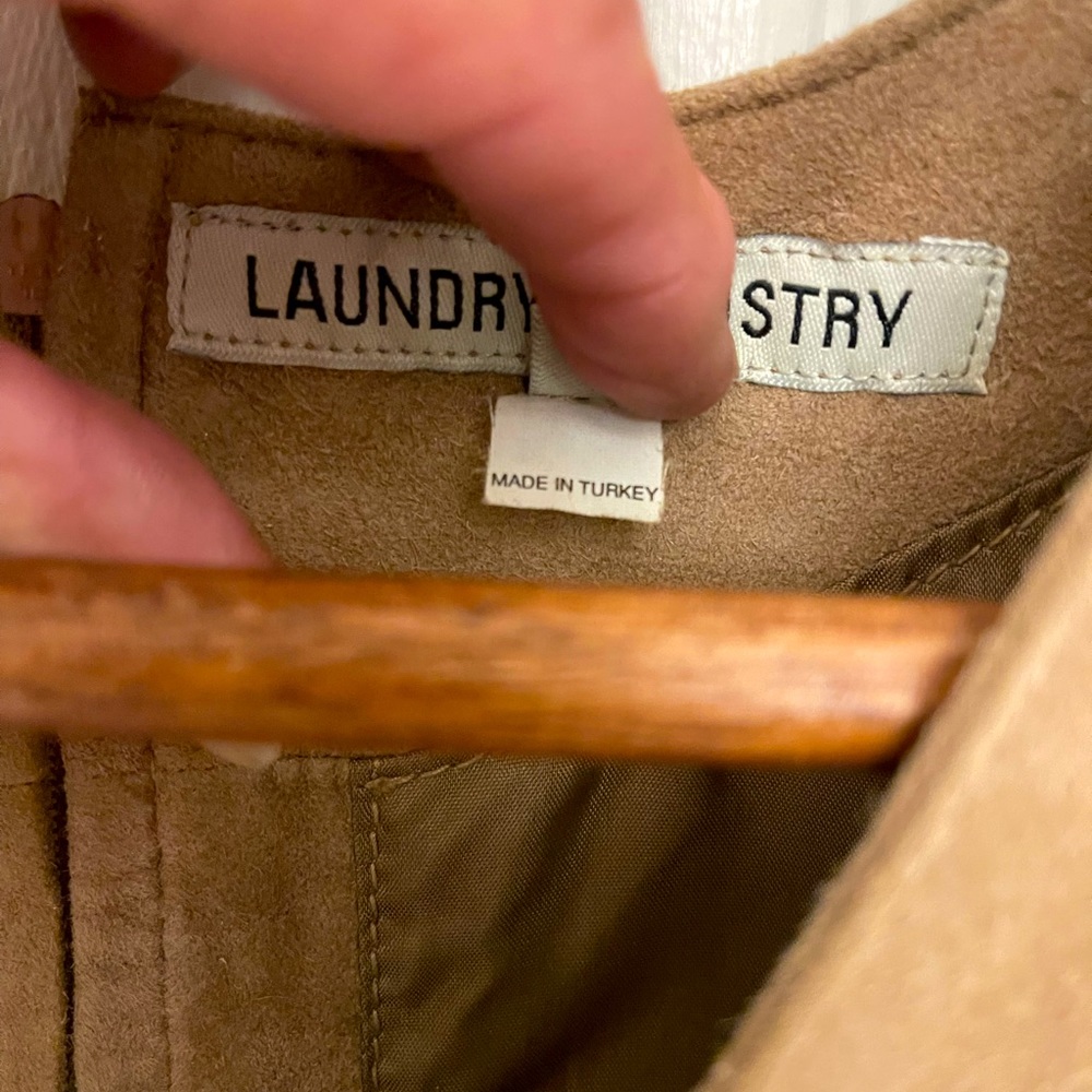 Vintage 1990’s Laundry Industry 100% Goat Suede Top in a Size Medium - Picture 5 of 10